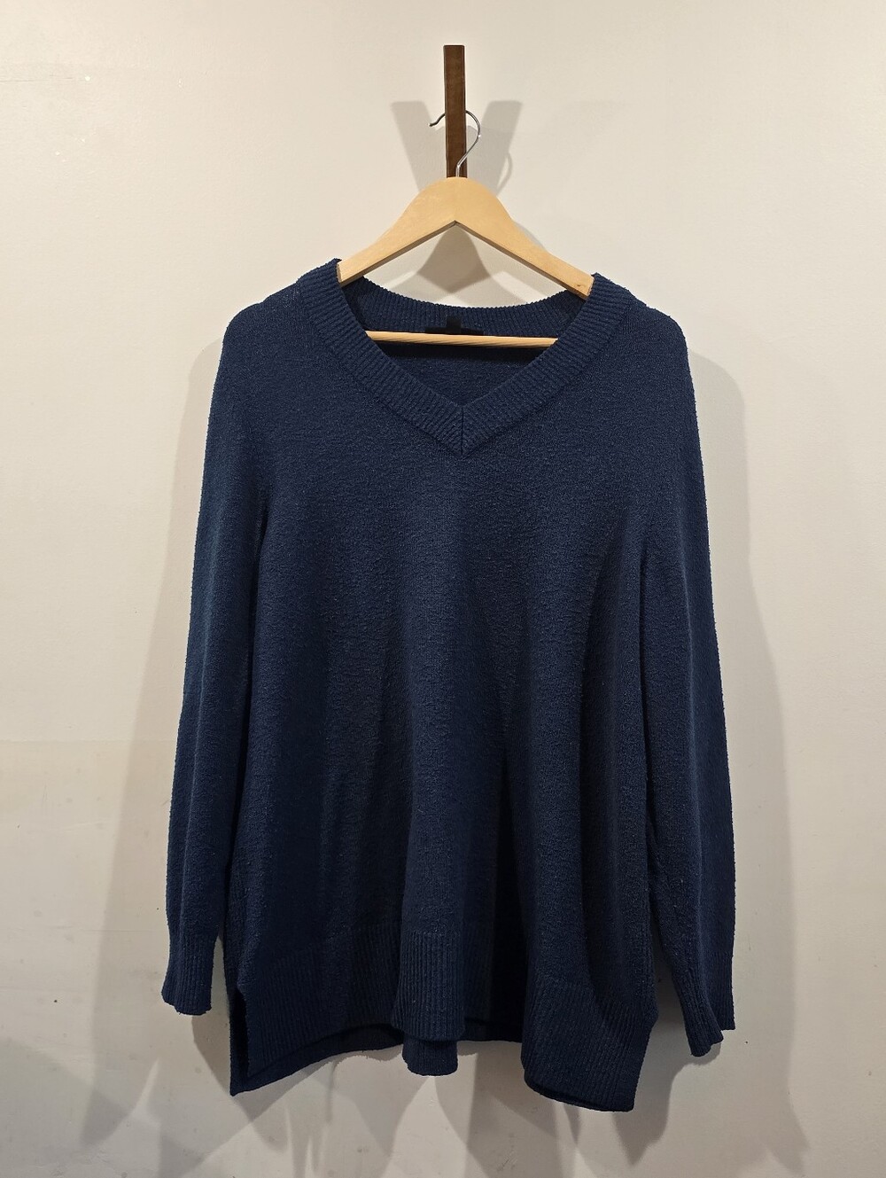 Lane Bryant 18/20 Blue V Neck Tunic Sweater Relaxed Fit Side Slit